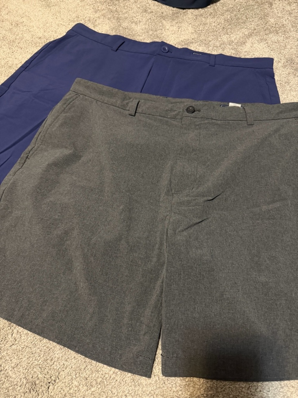 Vineyard Vines Men’s Gray and Blue Flat-Front performance Shorts Bundle size 42